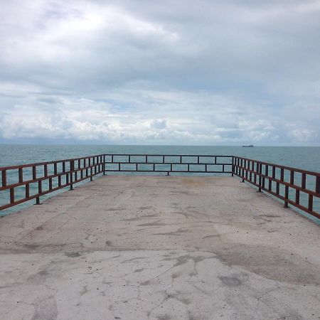 Guesthouse Tigranakert Pizunda Bagian luar foto