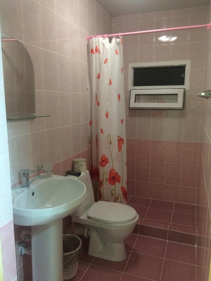 Guesthouse Tigranakert Pizunda Bagian luar foto