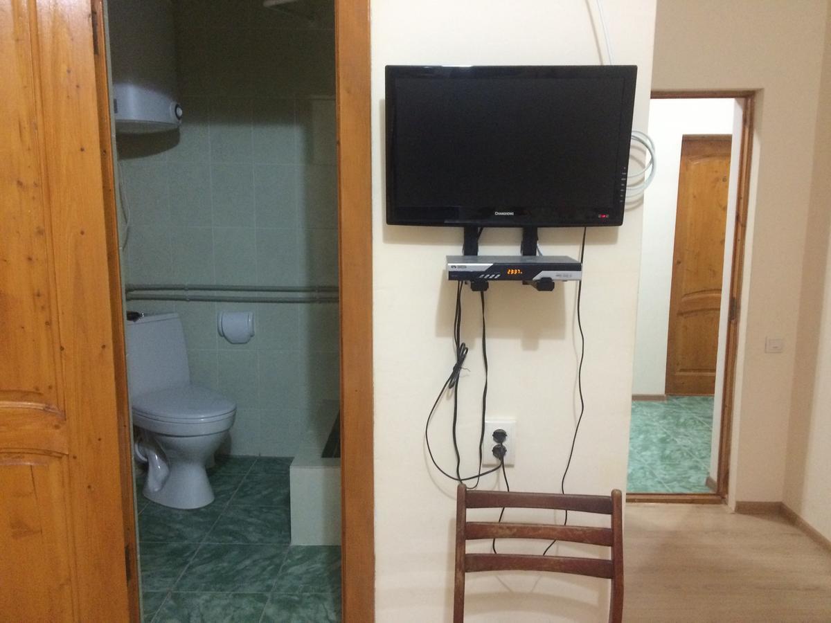 Guesthouse Tigranakert Pizunda Bagian luar foto
